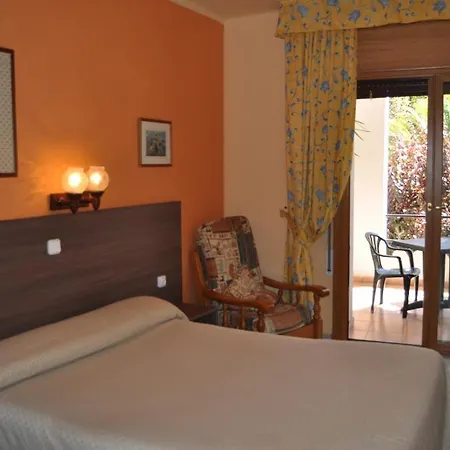 Coral Hotel *